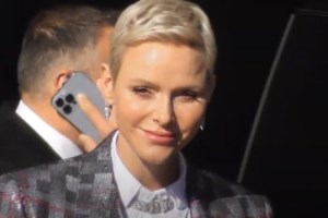 Αγέλαστη σαν τη μαμά της: Η 7χρονη κόρη της πριγκίπισσας Σαρλίν χαμογελάει σπάνια και δείχνει λυπημένη - εικόνα 11