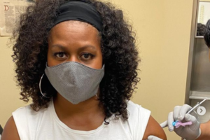 ΗΠΑ: Ο Φάουτσι ελπίζει ότι ο τέως πρόεδρος Τραμπ θα προτρέψει τους υποστηρικτές του να εμβολιαστούν