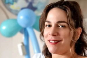 Βγήκε από το μαιευτήριο η Κατερίνα Στικούδη: Ντυμένη στα λευκά μαζί με τον σύζυγο και τον γιο της [εικόνες] - εικόνα 6