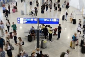 Πεζεσκιάν σε Τραμπ: "Κάνε όνειρα" για άνευ όρων παράδοση του Ιράν