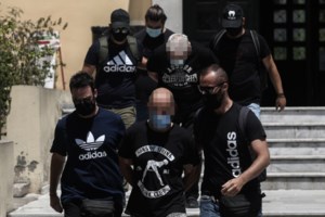 Ηλιούπολη: Η 19χρονη περιγράφει πώς την χτυπούσε, την βίαζε και την εξέδιδε ο αστυνομικός - Εντόπισαν κύκλωμα σωματεμπορίας