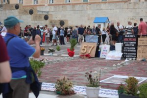 Συγκέντρωση διαμαρτυρίας στρατιωτικών και απόστρατων στο Υπουργείο Εθνικής Άμυνας - Με πλακάτ κατά Δένδια [εικόνες - βίντεο] - εικόνα 4