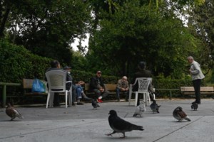 Κορονοϊός: Ανησυχία για τα 533 νέα κρούσματα στη Θεσσαλονίκη - 675 στην Αττική και 252 στη Λάρισα