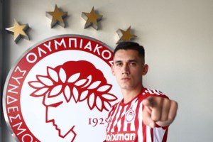 Ολυμπιακός: Έντονη δυσαρέσκεια για Κατσαφάδο - "Ντροπιαστική συμπεριφορά, απολαμβάνει υπουργικούς θώκους με την υποστήριξη των Πειραιωτών"