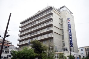 Κορονοϊός: Θετικός ιερέας, η σύζυγος και ο 14χρονος γιος του - Ο δήμος ξεκινά τεστ - εικόνα 2