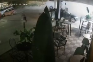 "Πανάγος" vs "Θαμνάκια-Μεγάλο ή Τρελό": Το χρονικό των εκρήξεων σε Πειραιά και Καλλιθέα, οι συλλήψεις και η Greek Mafia - εικόνα 2