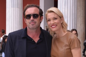 Bίκυ Καγιά: Με την κόρη της εξερευνούν και απολαμβάνουν τις Κυκλάδες