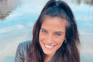 Ο Σάκης Τανιμανίδης πήγε για γυμναστική στο Σύνταγμα [βίντεο]