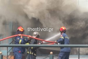Φωτιά στην Ωλένη Ηλείας - Επιχειρούν επίγειες και εναέριες δυνάμεις
