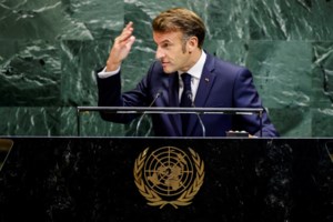 Ο Τραμπ αντικατέστησε πορτρέτο του Μπάιντεν στον Λευκό Οίκο με ένα... αυτόματο στυλό [βίντεο]