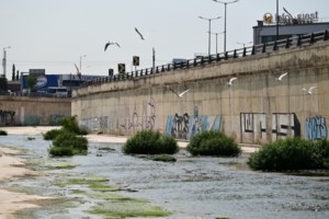 Ευθ. Λέκκας για τη λίμνη στον Κηφισό: Χρειάζεται έλεγχος από ειδικούς - Δεν νομίζω ότι υπάρχει θέμα στατικής επάρκειας