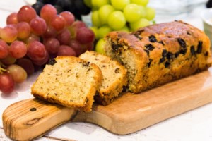 Συνταγή: Υγιεινό κέικ με αποξηραμένα φρούτα, χωρίς ζάχαρη