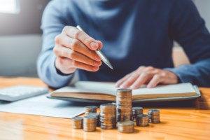 Ελλάς, το μεγαλείο της φοροδιαφυγής: Το 40% των φορολογουμένων δηλώνει εισόδημα έως 5.000 ευρώ τον χρόνο - εικόνα 2