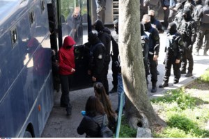 Καθίζηση στην οδό Καλλιρόης: Υπεύθυνο για την τρύπα στον δρόμο το... διαβόητο ριφιφί του 1992 στην Τράπεζα Εργασίας - εικόνα 2