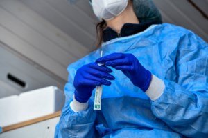 Κορονοϊός - ECDC: Η τρίτη δόση του εμβολίου μπορει να μειώσει τις νοσηλείες στην Ευρώπη έως και κατά 800.000