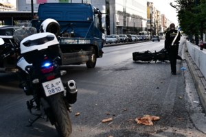 Σοβαρό τροχαίο στην Αθηνών – Κορίνθου: Τρεις τραυματίες μετά από παράσυρση πεζής από μηχανή