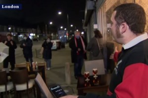 "Καμπανάκι" από ΠΟΥ: "Αυτή η πανδημία απέχει πολύ από το τέλος" - Ανησυχία για την αύξηση των κρουσμάτων