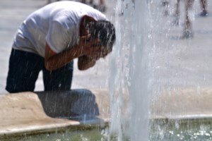 Καιρός: Διήμερος καύσωνας θα "βράσει" τη χώρα με 40άρια - Οι περιοχές που θα ταλαιπωρηθούν περισσότερο