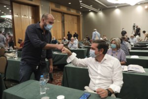 Τσίπρας: Ανασχηματισμός στον ΣΥΡΙΖΑ με "αδειάσματα" - Αχτσιόγλου στη θέση Τσακαλώτου - Υποβάθμιση Παππά - εικόνα 2