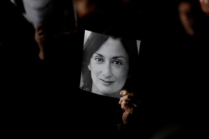 Ιζαμπέλ Ατζανί: Ψευδείς φορολογικές δηλώσεις, ξέπλυμμα βρώμικου χρήματος και offshore - Ξεσκεπάστηκε από τα Panama papers - εικόνα 4