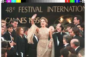 Η Σάρον Στόουν κατηγορεί χειρουργό ότι της έκανε πλαστική στήθους παρά τη θέλησή της - εικόνα 2