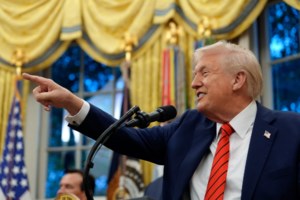 Ανθρώπινο ποτάμι επιστροφής στην ισοπεδωμένη Γάζα - Αντίστροφη μέτρηση για την επιστροφή των ομήρων [εικόνες] - εικόνα 7