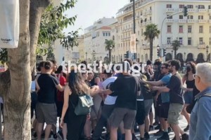 Γυναίκες πρόσφυγες έκαναν το τραπέζι στον πρέσβη των ΗΠΑ Τζορτζ Τσούνη - Έφαγαν αρνί με πιλάφι [εικόνες] - εικόνα 2