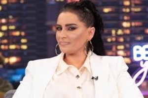 Εξαλλη η Αλεξανδράκη με τη Μερκούρη: Έχει σηκωθεί βιασμένη από κάποιο κρεβάτι και αποφάσισε ότι θα κρατήσει ένα τέτοιο παιδί; - εικόνα 2