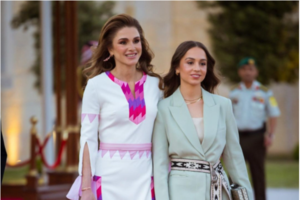 Η βασίλισσα Ράνια της Ιορδανίας φόρεσε τη denim φούστα με τον πιο κομψό τρόπο - εικόνα 17