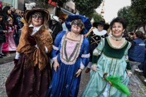 Ποια είναι η 40χρονη, τρίτο κρούσμα του κοροναϊού- Νοσηλεύεται στο Αττικό νοσοκομείο - εικόνα 2