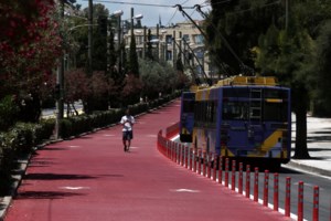 Ο "Μεγάλος Περίπατος" στο επίκεντρο ξένων ΜΜΕ που μιλούν για τη "Νέα Αθήνα"