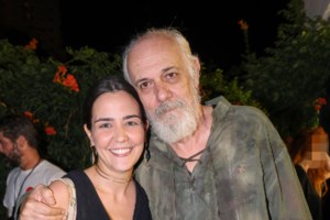 Κιμούλης και Δαμανάκη  θαύμασαν την κόρη τους στην παράσταση "Απόρρητο"  - Στάη και Τσίμας συμμετέχουν στην παράσταση