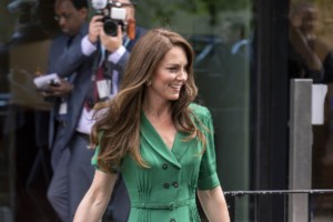 Η στιγμή που ο Γουίλιαμ σνόμπαρε τη βασίλισσα Καμίλα: Το βίντεο που κάνει τον γύρο του διαδικτύου - εικόνα 19