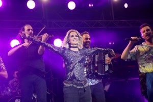 Θαυμαστής της Άννας Βίσση σταρ του Χόλιγουντ: Ο Τζέιμς Φράνκο πήγε στην τελευταία συναυλία της [Εικόνα, βίντεο]