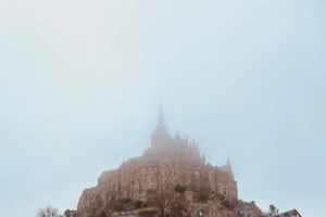 Τρίκαλα: "Παραλία" στο βουνό - Το μικρό γραφικό χωριό Γαρδίκι μεταμορφώθηκε σε εξωτικό νησί [εικόνες]