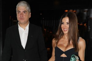 Σταματίνα Τσιμτσιλή:  Το φιλί του βενιαμίν της οικογένειας στη μαμά του που "έλιωσε"