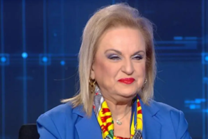 Κωνσταντίνος Αργυρός: Θαυμάστρια του πέταξε σουτιέν σε συναυλία - Δείτε πώς αντέδρασε ο τραγουδιστής [βίντεο]