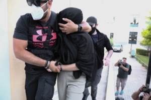 Επίθεση με βιτριόλι: "Συγγνώμη βρε αγάπη μου, αλλά υπάρχει λόγος..." - Ο διάλογος των δύο γυναικών για τον 40χρονο