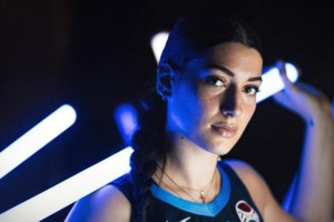 Τέλος τα μακριά κατάξανθα μαλλιά για τη Δέσποινα Καμπούρη: Η μεγάλη αλλαγή στο μήκος και στο χρώμα - εικόνα 3