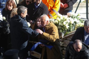 Συγκλονίζει η μάνα του υποσμηναγού Τουρούτσικα: Μας ενώνει o ίδιος πόνος με τη μάνα του Στάθη - Καλό παράδεισο παλικάρια μου - εικόνα 2