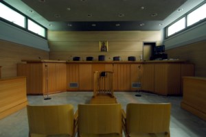 Ξύλο μέχρι λιποθυμίας και ληστείες στις Φυλακές Κασσαβέτειας – Στο νοσοκομείο δύο κρατούμενοι