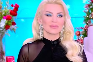 Η Κατερίνα Καινούργιου καλωσόρισε το νέο έτος αγκαλιά με τον σύντροφό της - "Θα σας πω ένα μυστικό..."