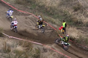 Τρομακτικό ατύχημα στην ανάβαση Ελασσόνας: Αγωνιστικό αυτοκίνητο τουμπάρει με μεγάλη ταχύτητα [βίντεο] - εικόνα 2