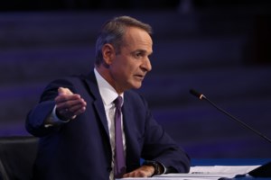 Τα μηνύματα Μητσοτάκη στα δεξιά της ΝΔ - Η στρατηγική του Μαξίμου μέχρι την κάλπη