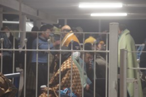 Φωτογραφία "γροθιά στο στομάχι" από την Πάρο: Οι σάκοι μεταφοράς με τις σορούς των νεκρών μεταναστών - εικόνα 2