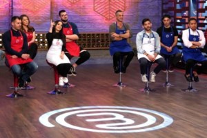 MasterChef: Ο σοβαρός τραυματισμός του Κώστα και τα καψόνια της Μαρίας στον Μπέλλο [Βίντεο]