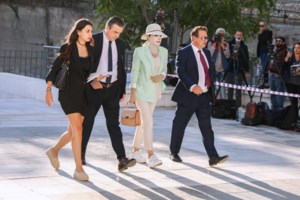 Επίθεση με βιτριόλι: Δύο φίλοι της Εφης Κακαράντζουλα θα καταθέσουν στο δικαστήριο - Τι γνώριζαν για τις κινήσεις της