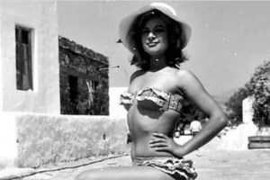 Έλενα Ακρίτα: Η φωτογραφία με τη νονά του γιου της, Αλίκη Βουγιουκλάκη, από το 1994