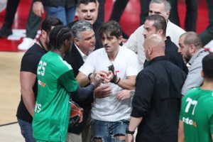 Στα ύψη οι τόνοι πριν τον τέταρτο τελικό Ολυμπιακού - Παναθηναϊκού: Παίζουν Φουρνιέ - Ναν - Οργισμένος ο Γιαννακόπουλος