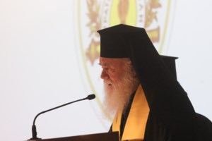 "Κυνήγι" σε βουλευτές της ΝΔ σε ναούς για τον γάμο των ομοφύλων: Επιθέσεις σε Αλεξοπούλου, Δεληκάρη, Άδωνι - εικόνα 2